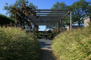 Klassische Gartengestaltung mit Gräsern